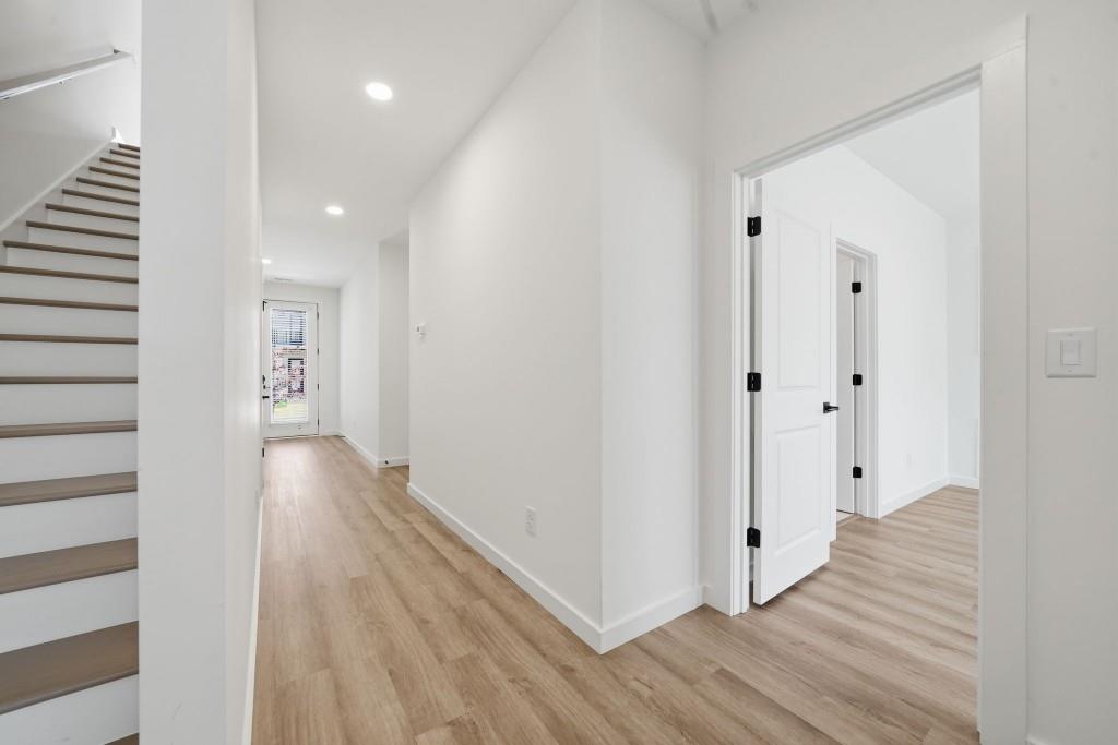 1066 Glen Opal Drive Property Photo 10