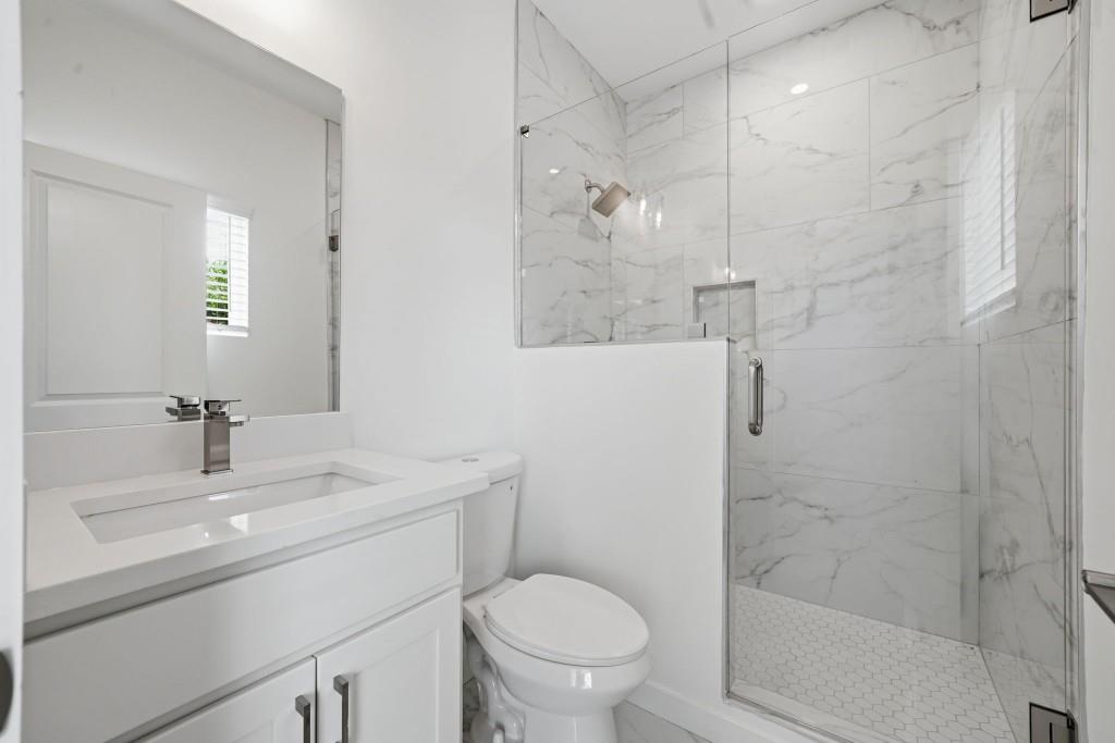 1096 Glen Opal Drive Property Photo 13