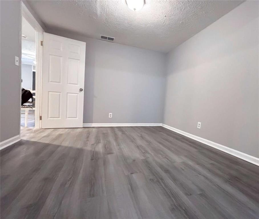 6101 River Road Property Photo 4