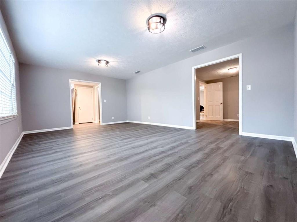 6101 River Road Property Photo 6