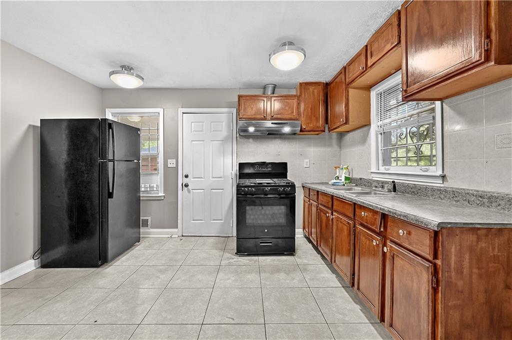 2397 Tilson Road Property Photo 12