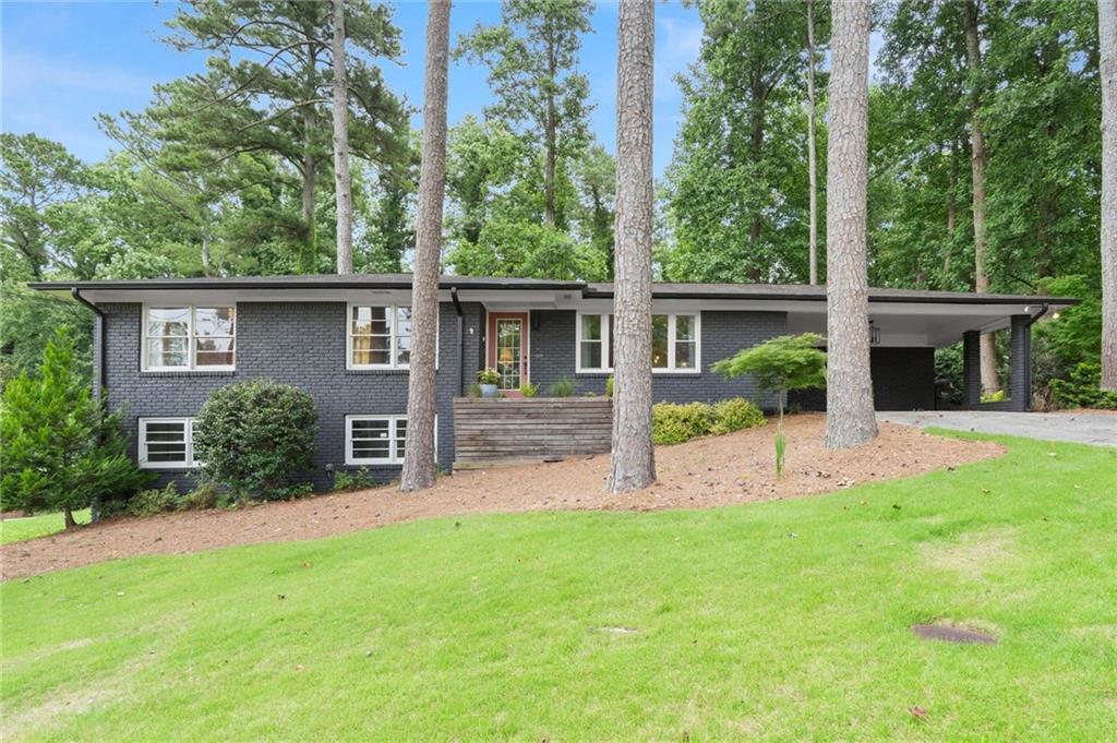 1169 Wingate Drive SW Property Photo 1