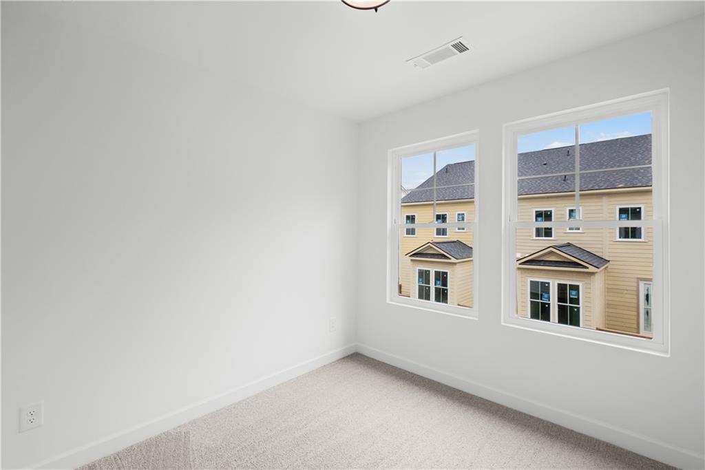 236 Village Overlook Unit L3 Property Photo 28
