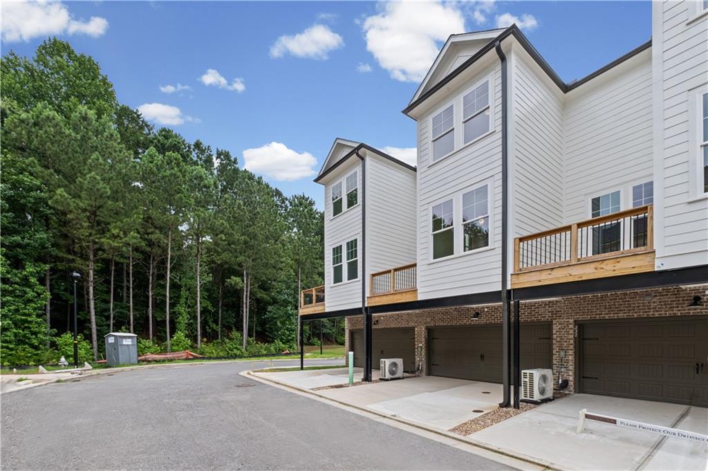 236 Village Overlook Unit L3 Property Photo 32