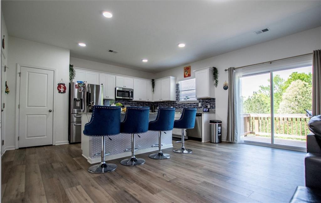 194 Rivulet Drive Property Photo 8