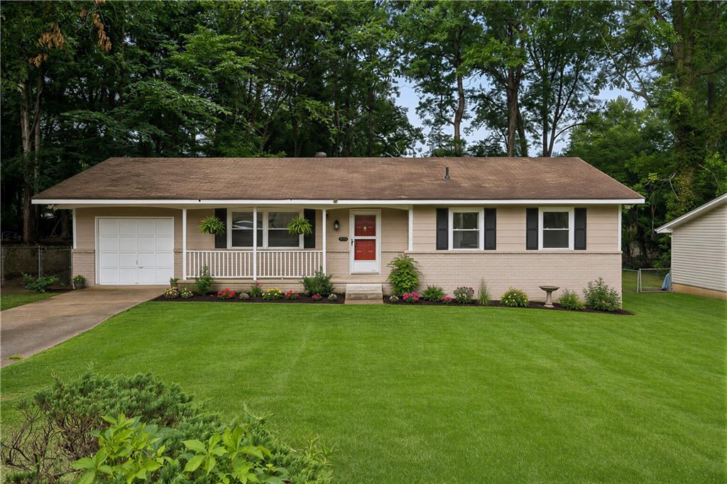 8845 Ashwood Drive Property Photo 1