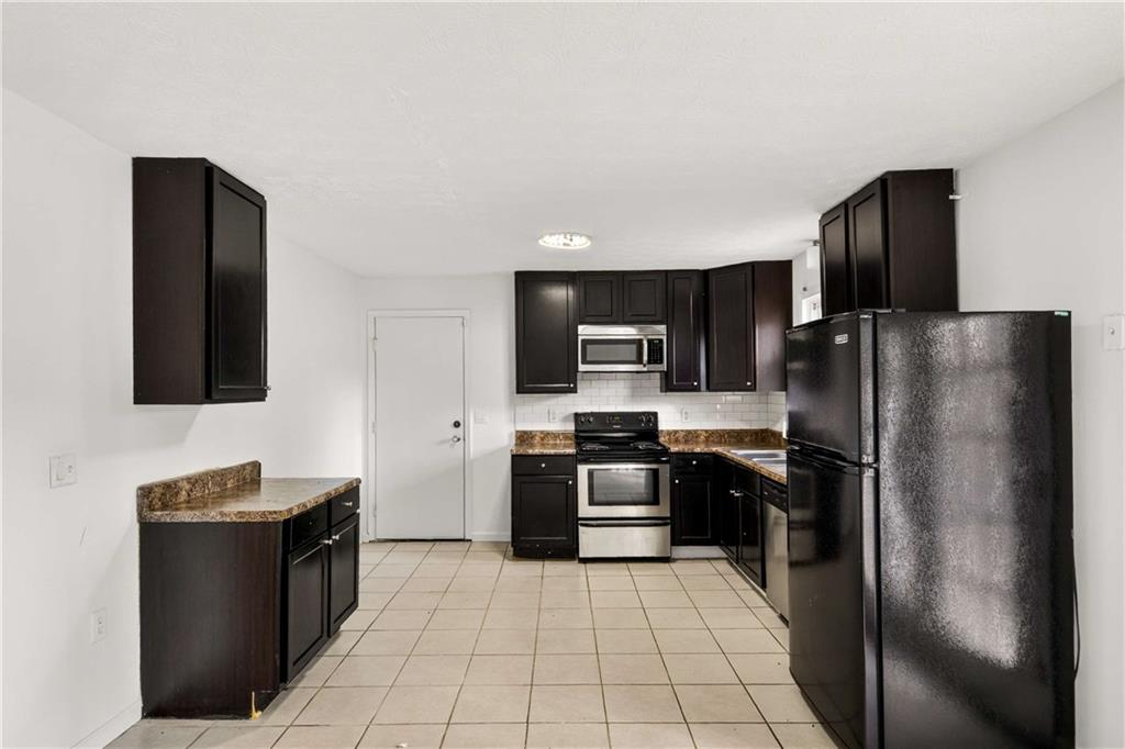 8845 Ashwood Drive Property Photo 12