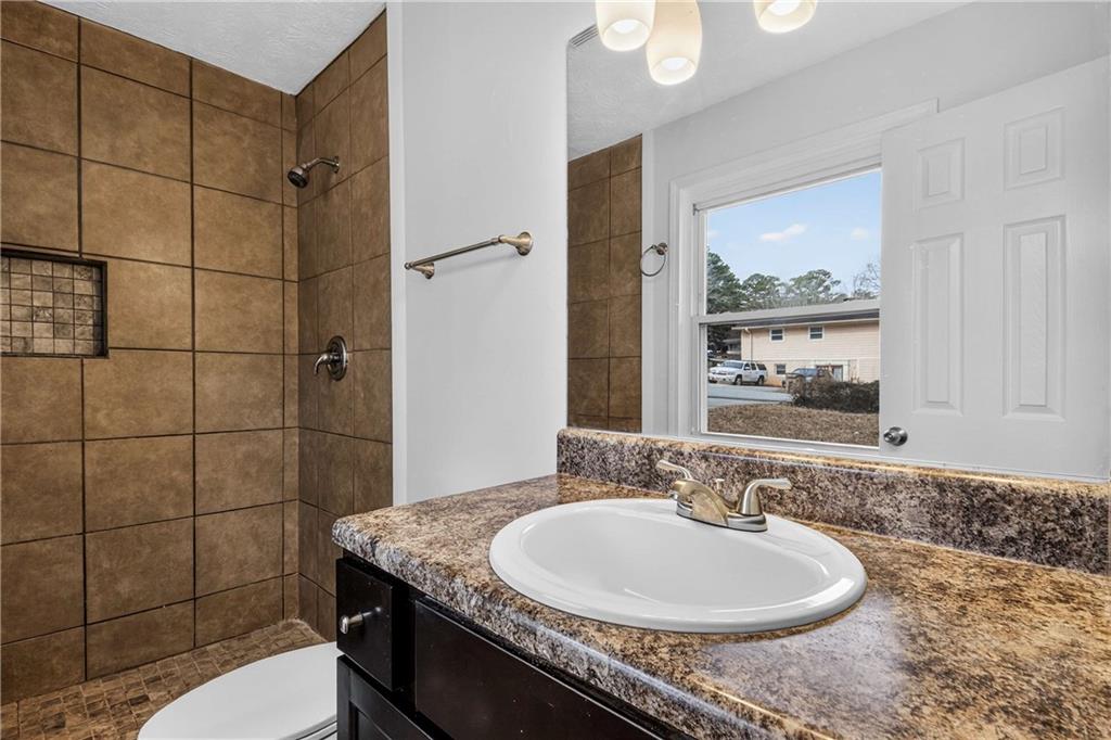 8845 Ashwood Drive Property Photo 23