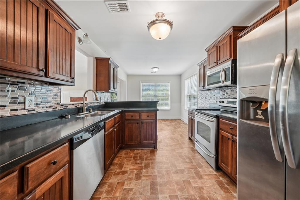 70 Feldspar Drive Property Photo 2