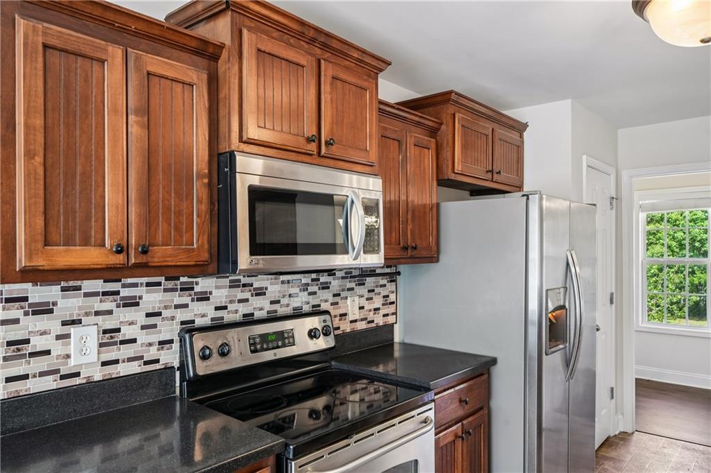 70 Feldspar Drive Property Photo 8
