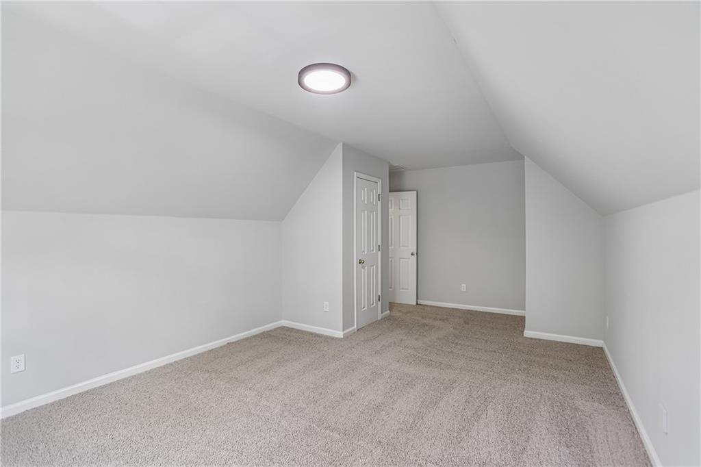 199 Pine Crescent Property Photo 34