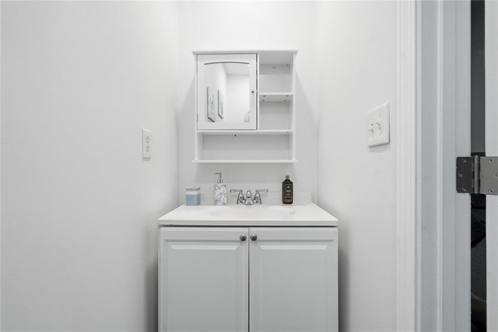 7791873 Property Photo 36