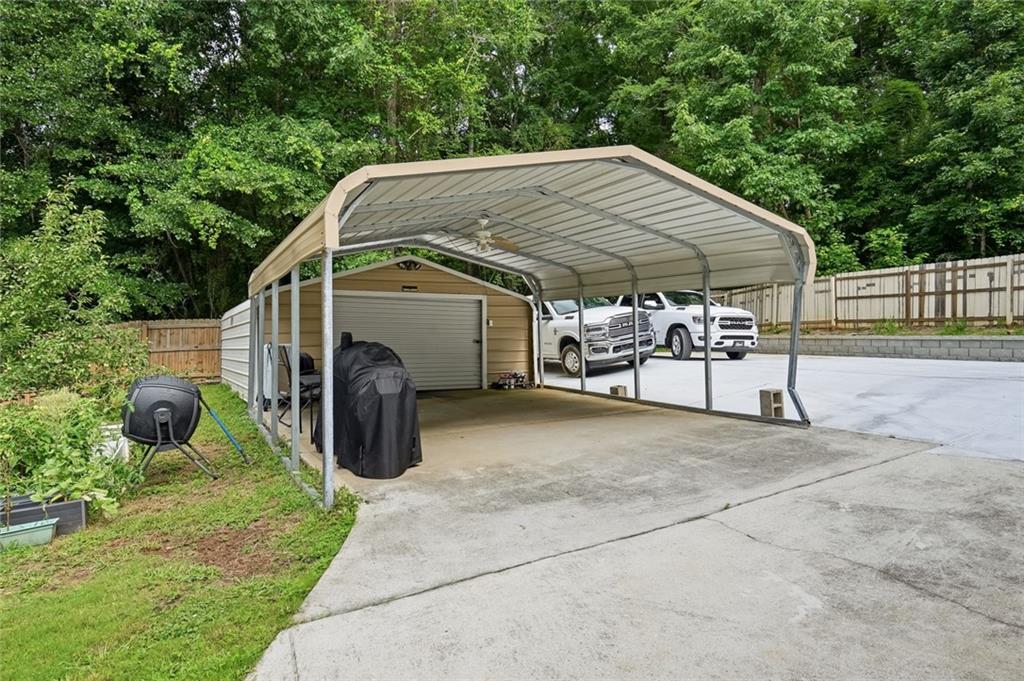 7791873 Property Photo 38