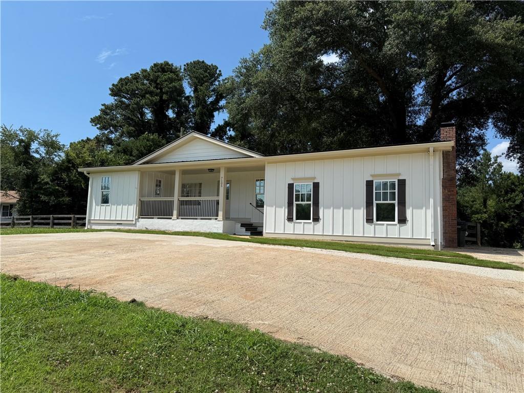 7105 Highway 92 Property Photo 1