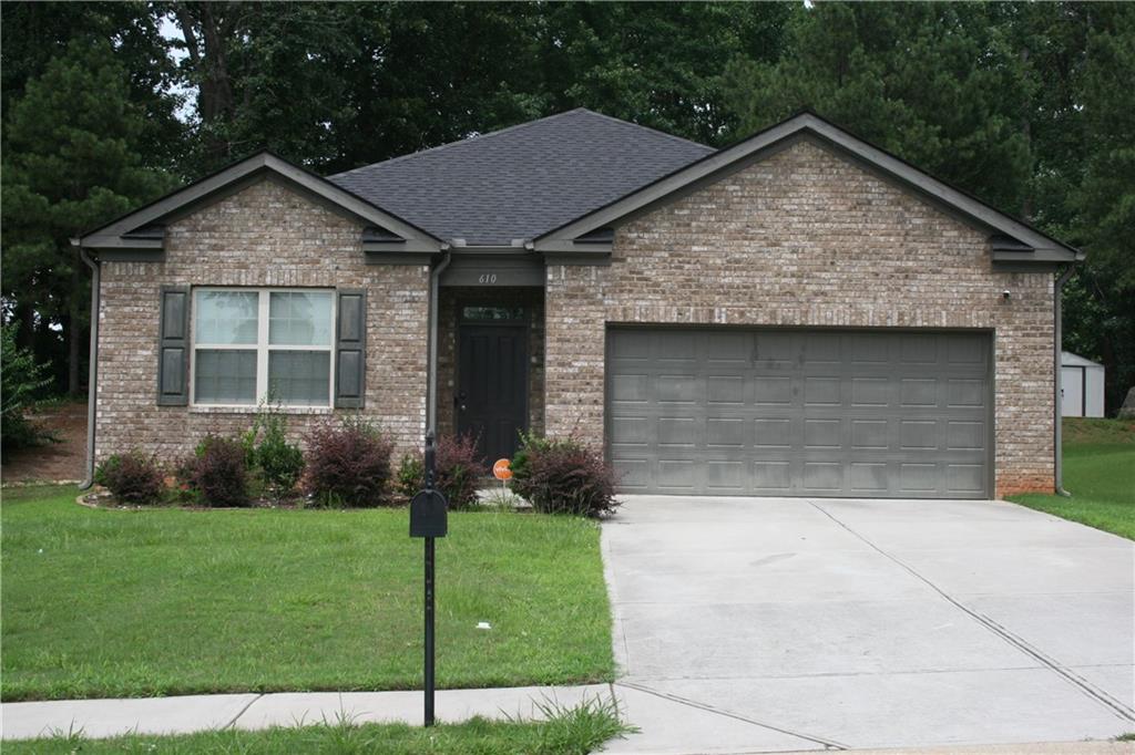 610 Dodson Lake Court Property Photo 1