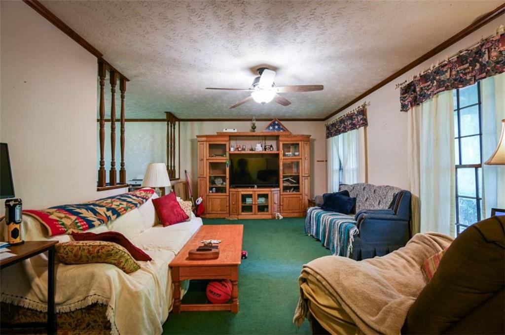 17 Valley Trail Property Photo 2