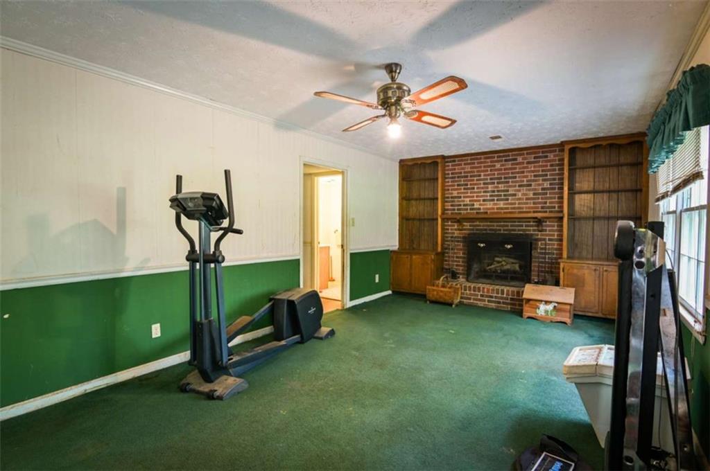 17 Valley Trail Property Photo 7
