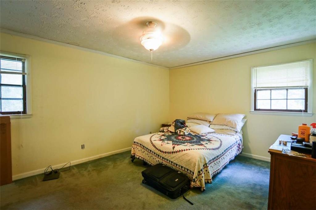 17 Valley Trail Property Photo 9