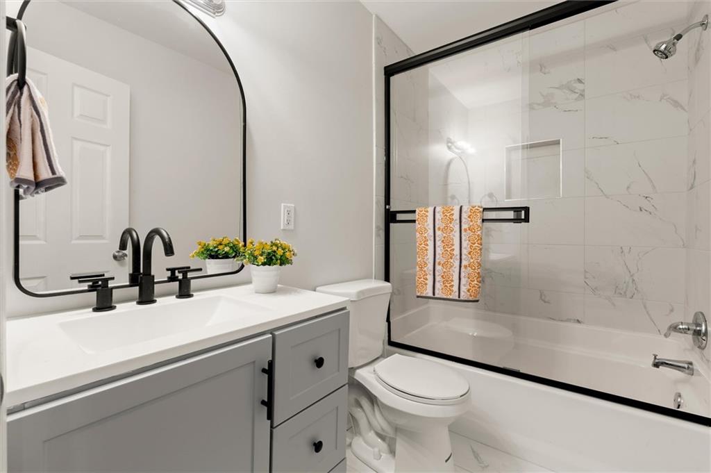 3680 Larkspur Terrace Property Photo 17