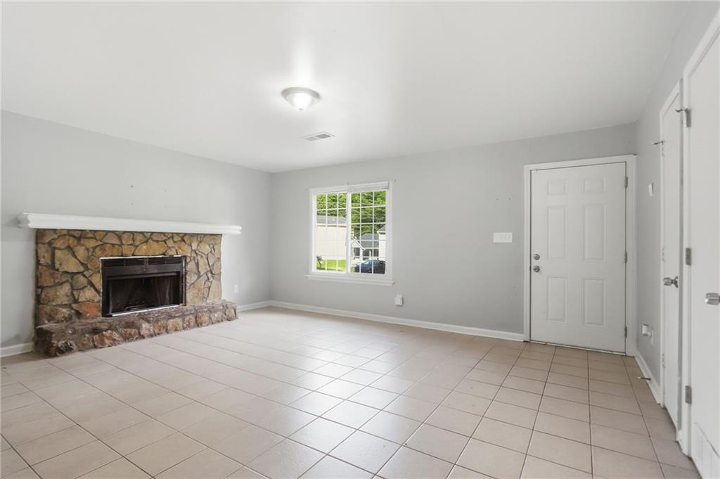 5202 Scarbrough Lane Property Photo 10
