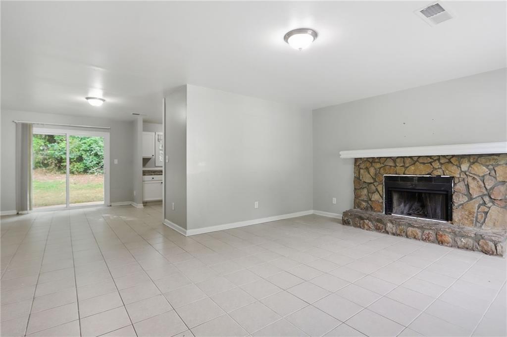 5202 Scarbrough Lane Property Photo 11