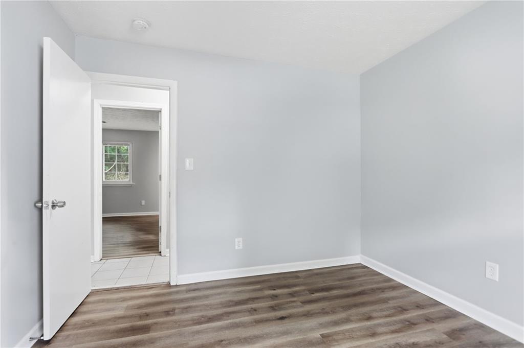 5202 Scarbrough Lane Property Photo 17