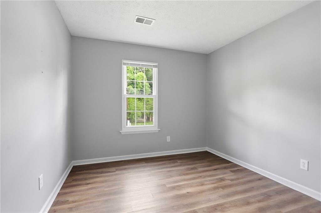 5202 Scarbrough Lane Property Photo 18