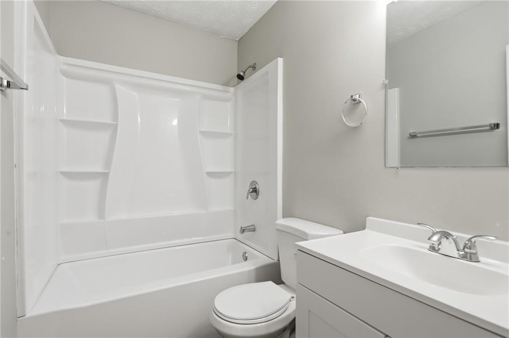 5202 Scarbrough Lane Property Photo 23