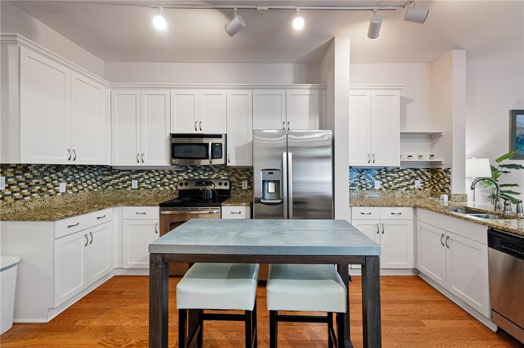 5300 Peachtree Road Unit 0501 Property Photo 1