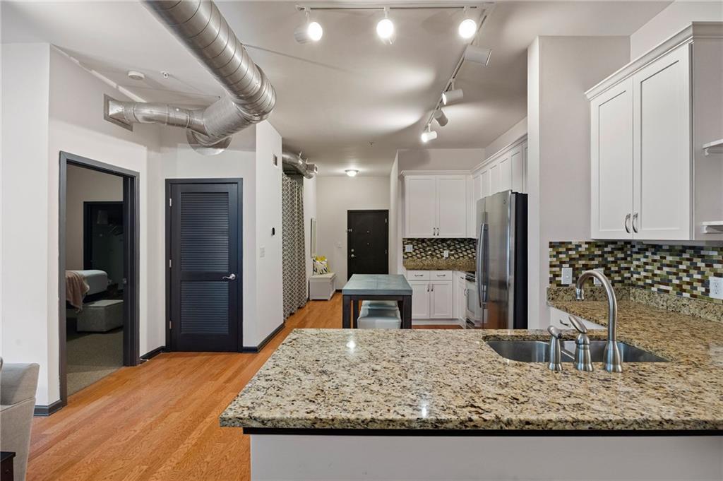 5300 Peachtree Road Unit 0501 Property Photo 4