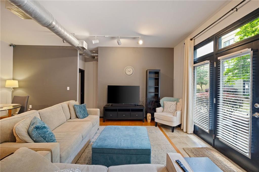 5300 Peachtree Road Unit 0501 Property Photo 8