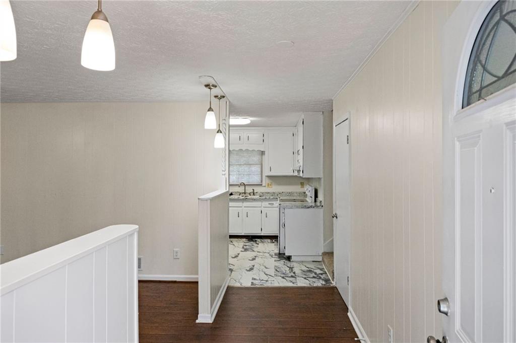 4220 Terrace Drive Property Photo 4