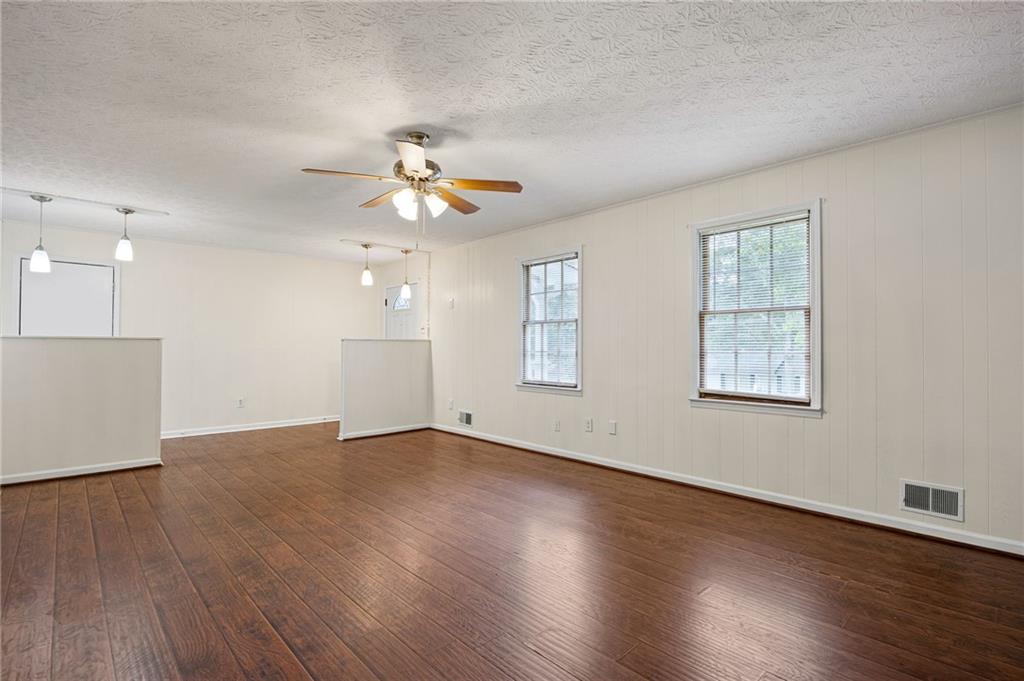 4220 Terrace Drive Property Photo 8