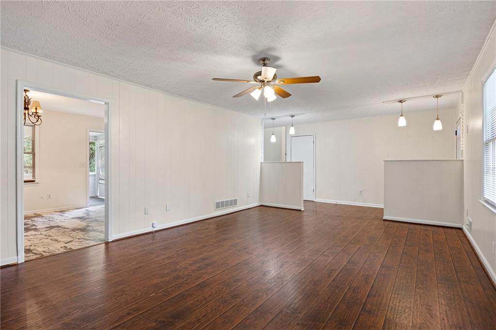 4220 Terrace Drive Property Photo 9