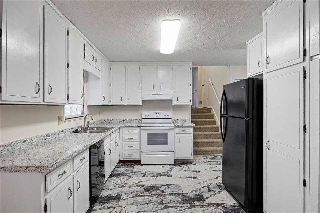 4220 Terrace Drive Property Photo 10