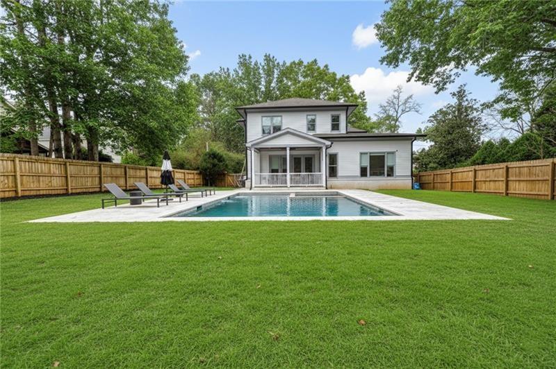 2975 Osborne Road Ne Property Photo 2