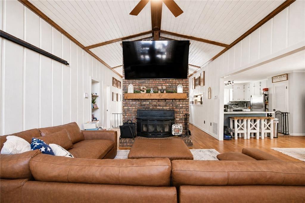 405 Miller Road Property Photo 11