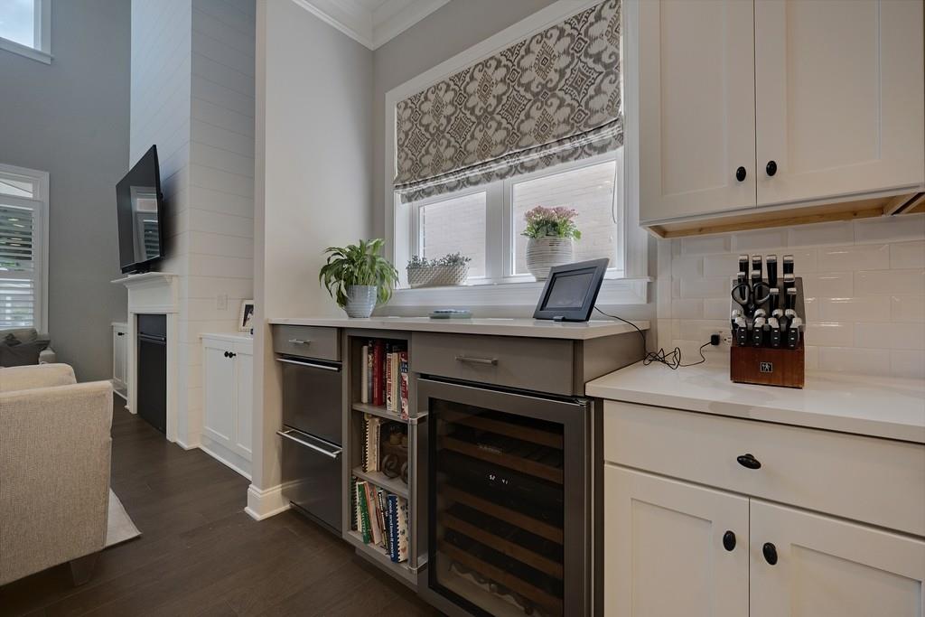 320 Harp Street Property Photo 14