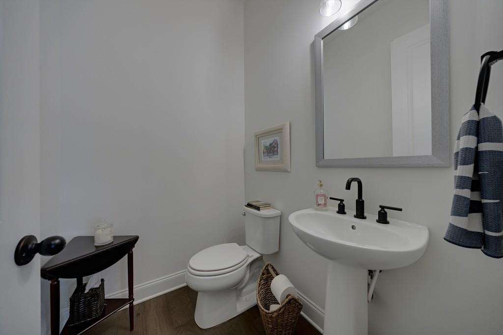 320 Harp Street Property Photo 34