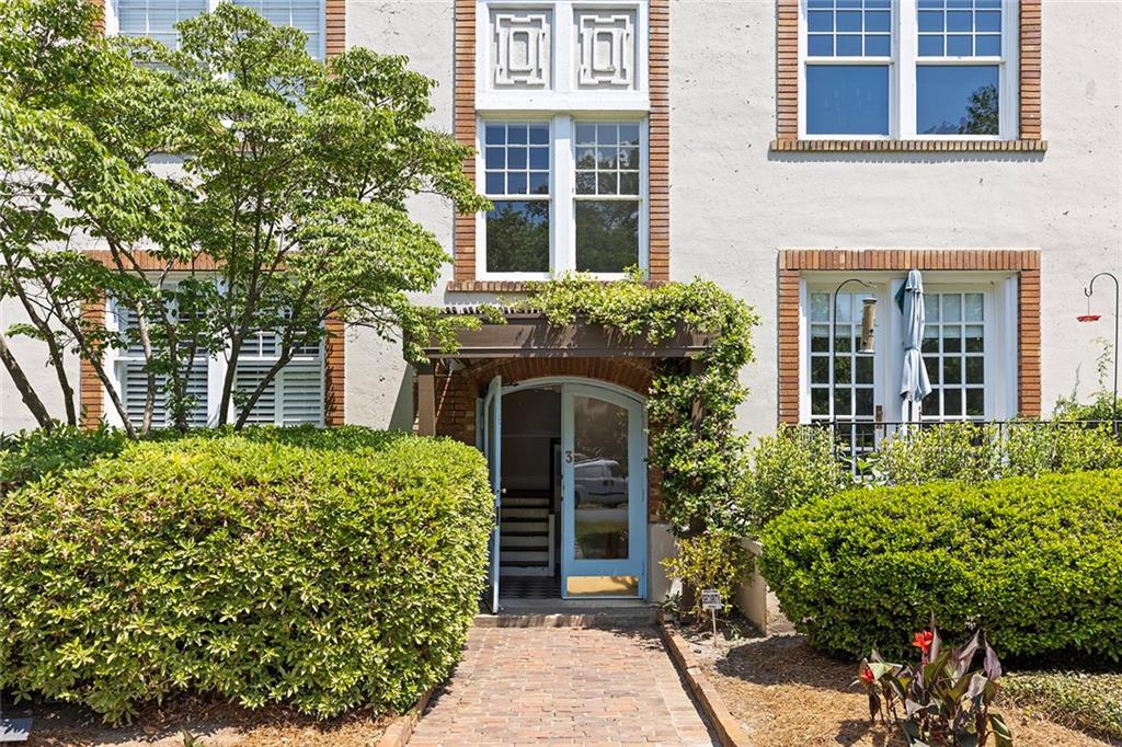 7 Park Lane NE Unit J