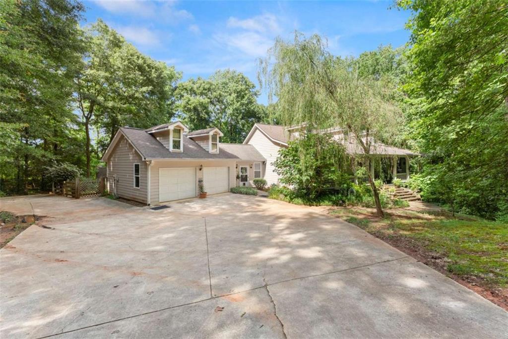 45 River Chase Property Photo 3