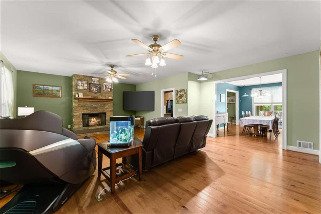 45 River Chase Property Photo 6