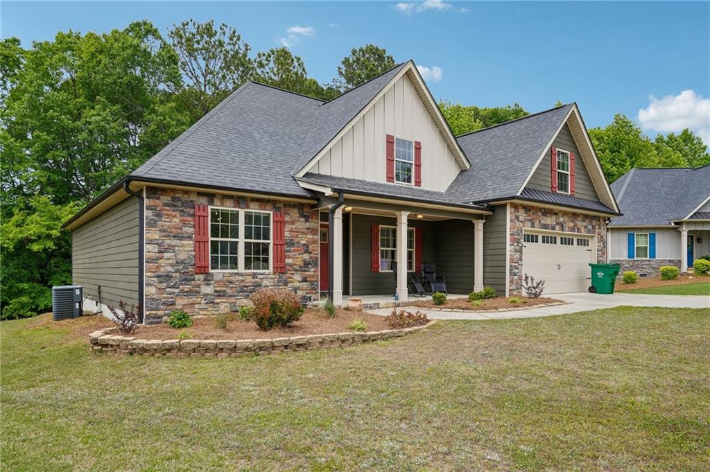 103 Fieldstone Circle Property Photo 1