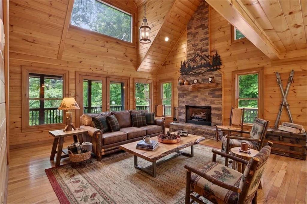 648 Stuart Mountain Road Property Photo 2