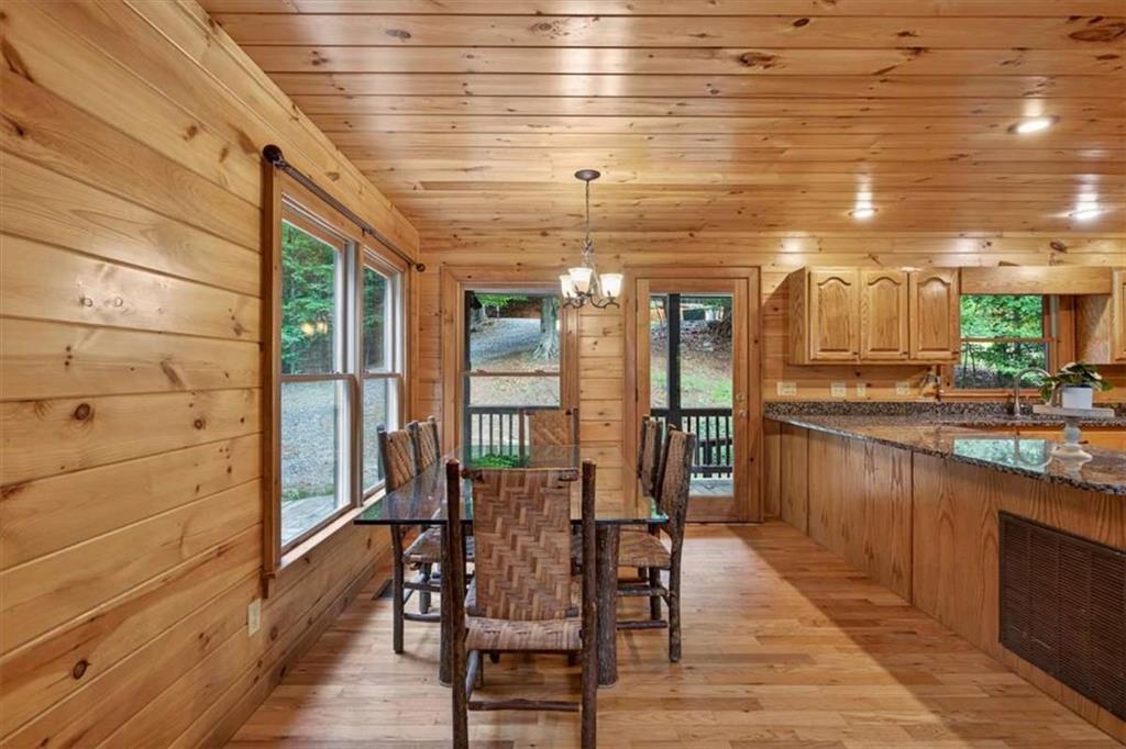 648 Stuart Mountain Road Property Photo 11