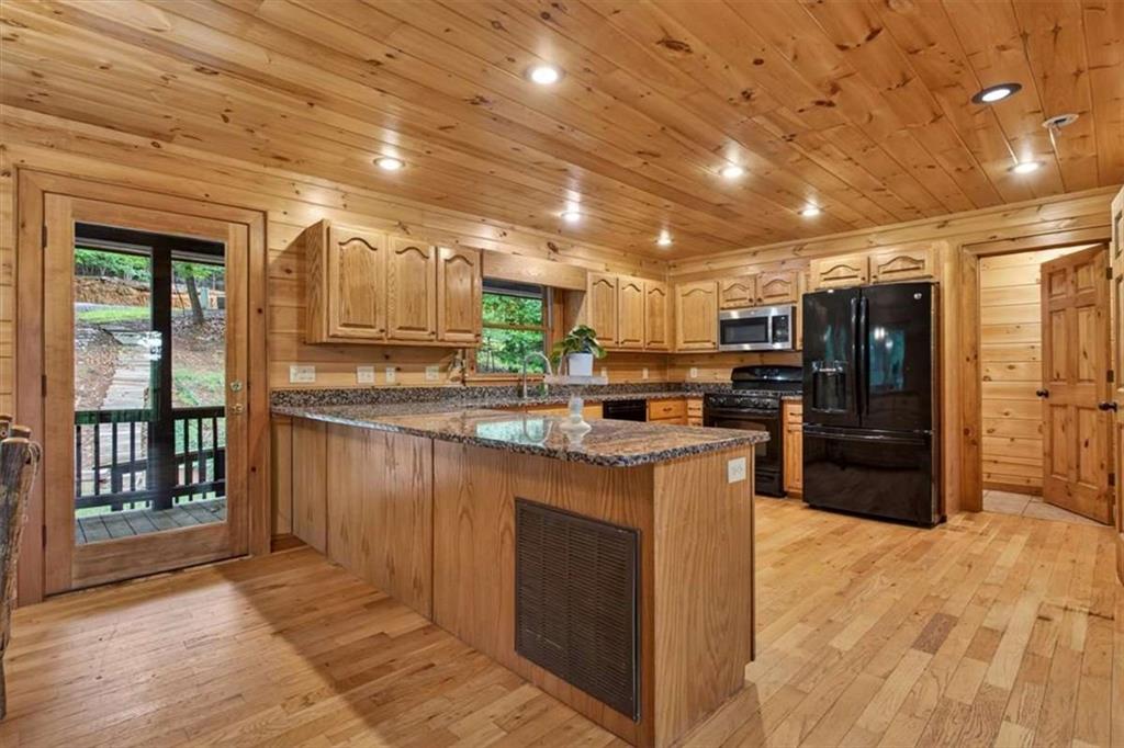 648 Stuart Mountain Road Property Photo 13