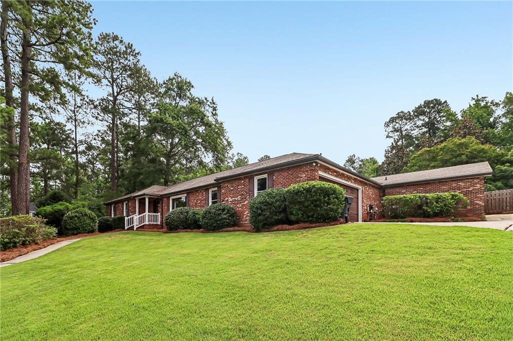 339 Habersham Road Property Photo 3