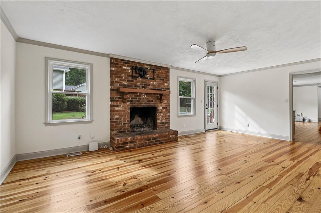 339 Habersham Road Property Photo 6