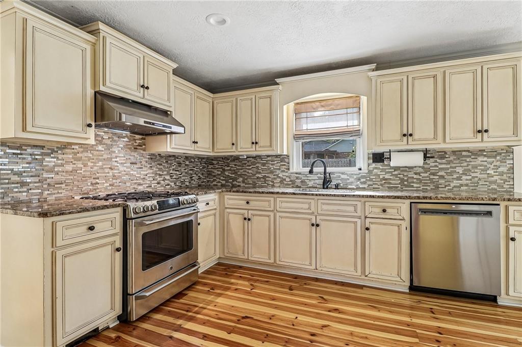 339 Habersham Road Property Photo 11