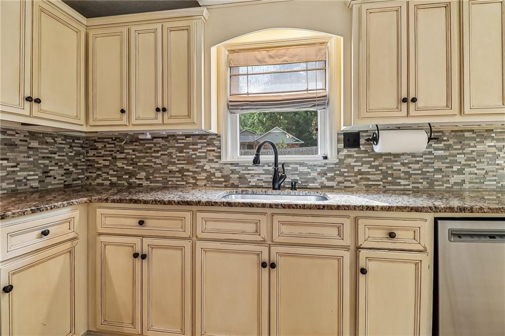339 Habersham Road Property Photo 16